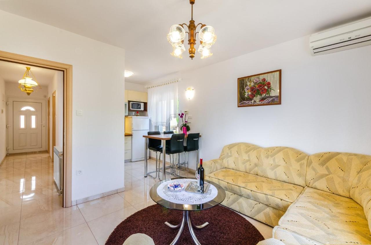 Apartment In Novi Vinodolski 15274 Povile Εξωτερικό φωτογραφία
