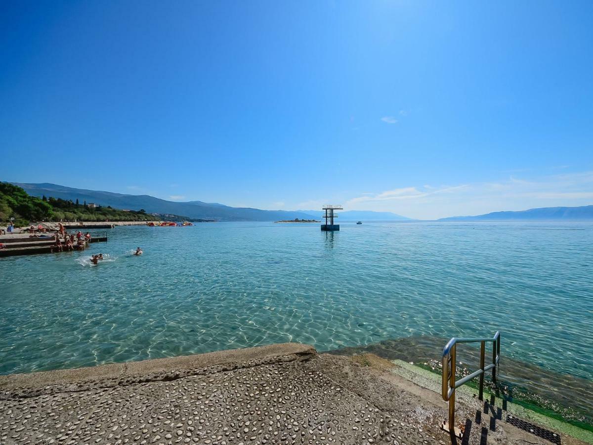 Apartment In Novi Vinodolski 15274 Povile Εξωτερικό φωτογραφία